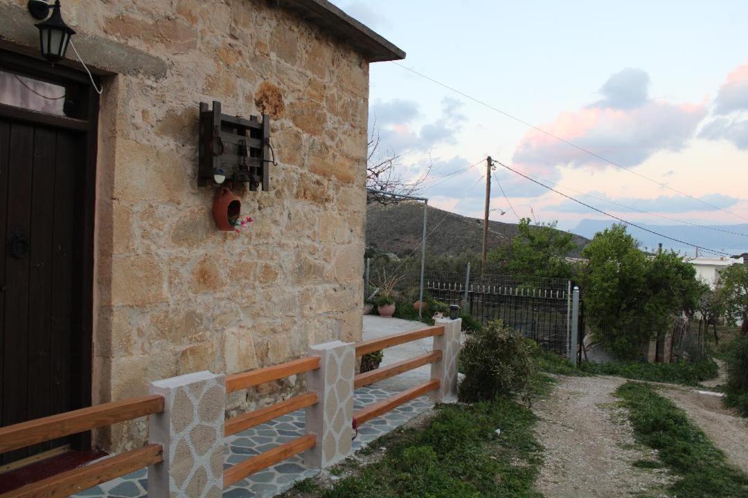 Traditional House Maria Azoyirás المظهر الخارجي الصورة